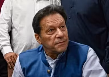 cuu thu tuong imran khan cua pakistan bi ket an 7 nam tu vi toi ket hon bat hop phap hinh 1