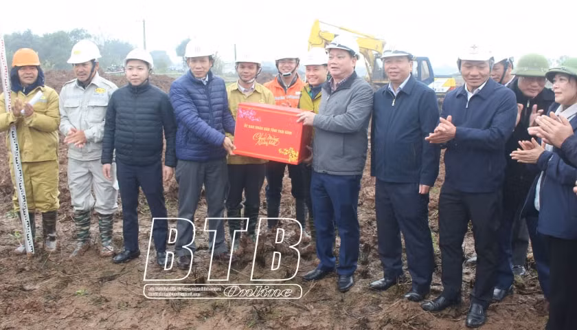 thai binh da giai phong va ban giao mat bang 107 107 mong cot du an duong day 500kv mach 3 hinh 3