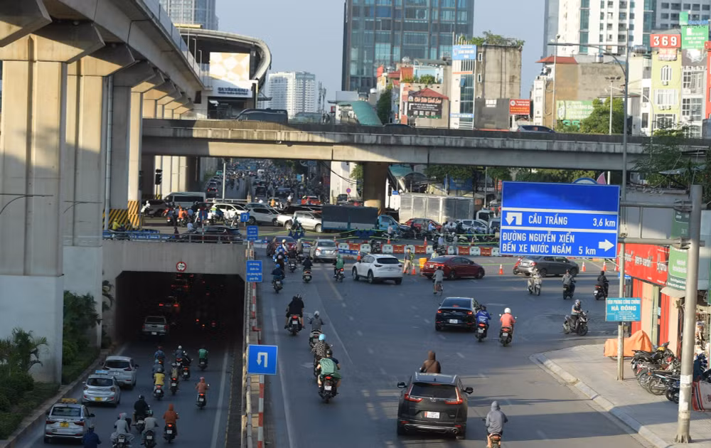 ha noi to chuc phan luong lai giao thong nut giao nguyen trai khuat duy tien hinh 1