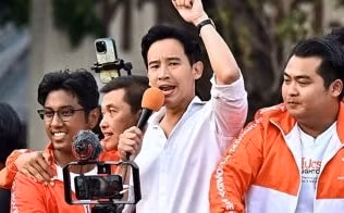 dang tien len cua thai lan dung truoc nguy co giai the hinh 1