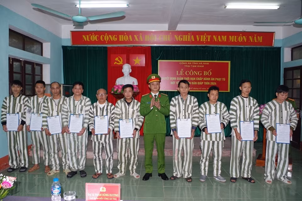 ha nam 32 pham nhan duoc giam thoi han chap hanh an phat tu trong dip tet nguyen dan 2024 hinh 1