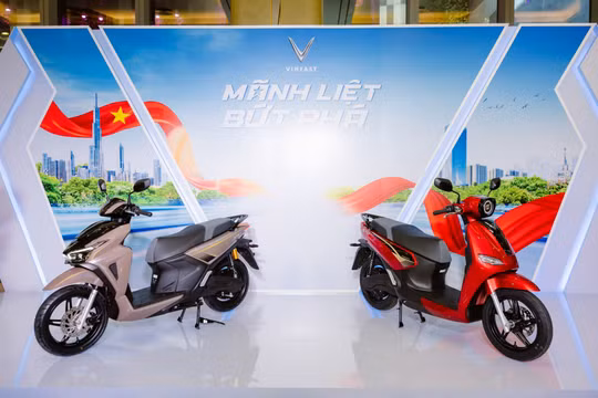 Đổi xe máy xăng lấy xe máy điện VinFast, khách hàng được hỗ trợ thêm đến 3 triệu đồng