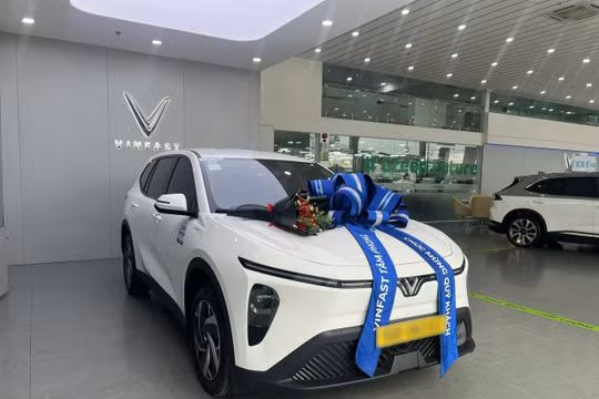 Tài xế chuyển sang xe điện được hỗ trợ gì từ chương trình “Vì tương lai xanh” lần 2?