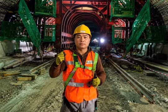 Vì sao ngày càng nhiều lao động phổ thông chọn nghề công nhân xây dựng