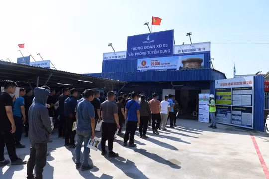 Vingroup tuyển 20.000 lao động cho dự án KĐT Thể thao Quốc tế: Người địa phương kỳ vọng đổi đời ngay trên quê hương
