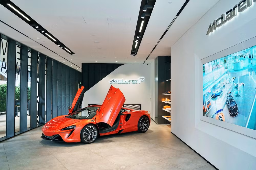 Mẫu siêu xe thể thao McLaren Artura chính thức ra mắt thị trường Việt Nam năm 2023 - Ảnh: McLaren