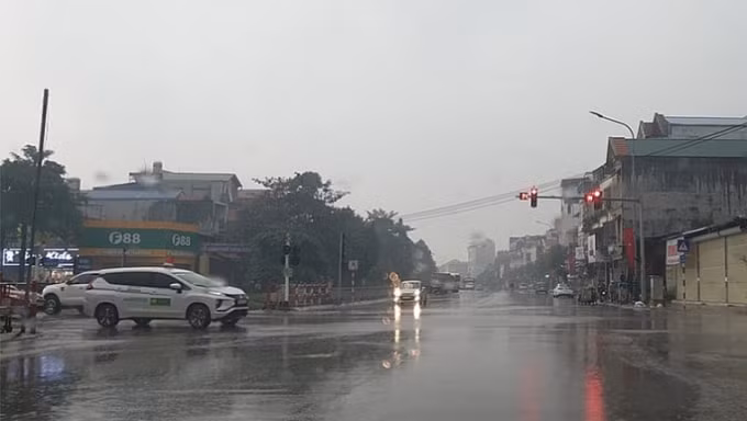 Bắc Bộ và Bắc Trung Bộ có mưa dông diện rộng. Ảnh TL.