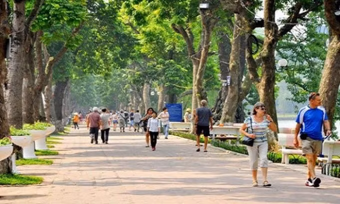 Miền Bắc mưa dông diện rộng, Hà Nội nhiệt độ tăng 4 dộ C. Ảnh TL.