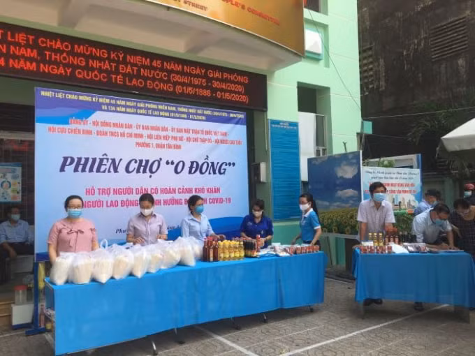 Một góc phiên chợ 