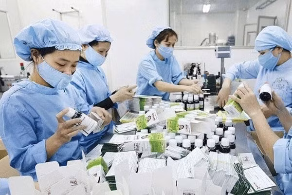 Thủ tướng chỉ đạo các địa phương cần có cơ số dự phòng thuốc phục vụ điều trị và phòng, chống dịch. Ảnh minh họa