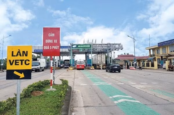 thi diem thu phi hoan toan tu dong tren cao toc o to di nham se bi phat nang hinh 1
