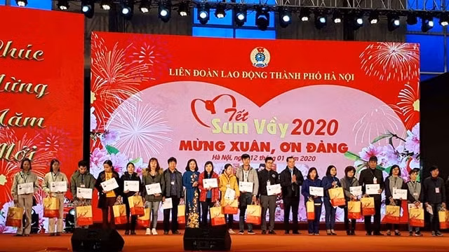 Sẽ có 5000 suất quà Tết được trao cho công nhân lao động có hoàn thành khó khăn. Ảnh: TL