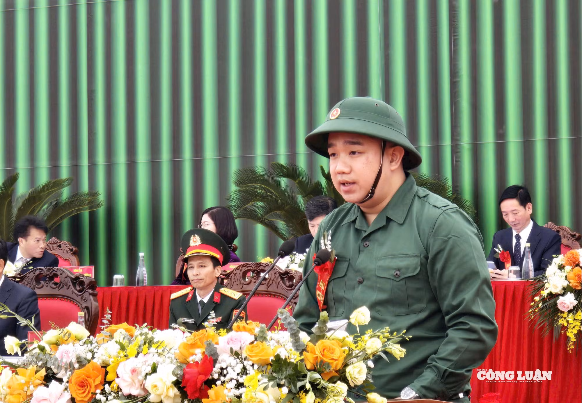 3-rang-ro-dat-mo-ngay-hoi-.jpg