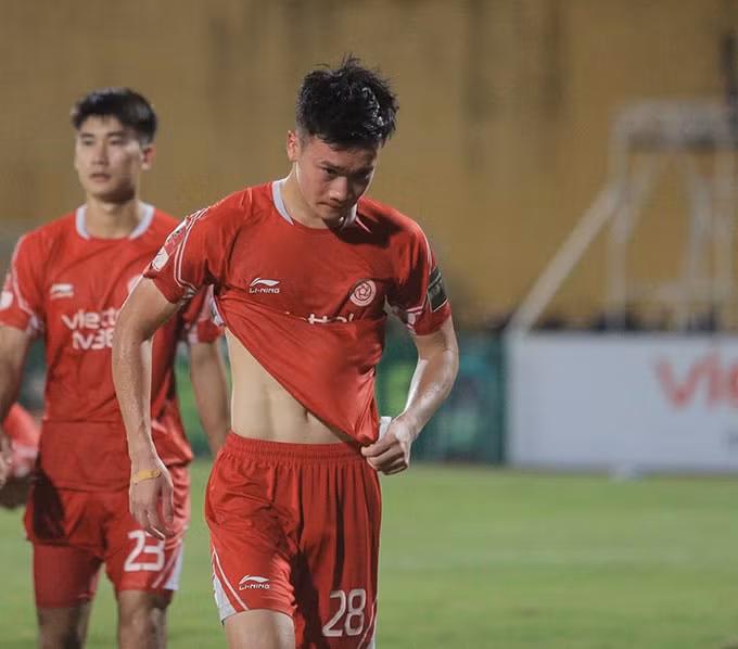 tien ve nguyen hoang duc co the lo hen asian cup 2023 vi chan thuong hinh 2