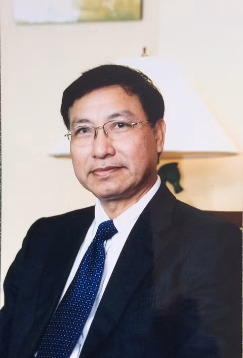 ban linh nang tam ngoai giao viet hinh 1
