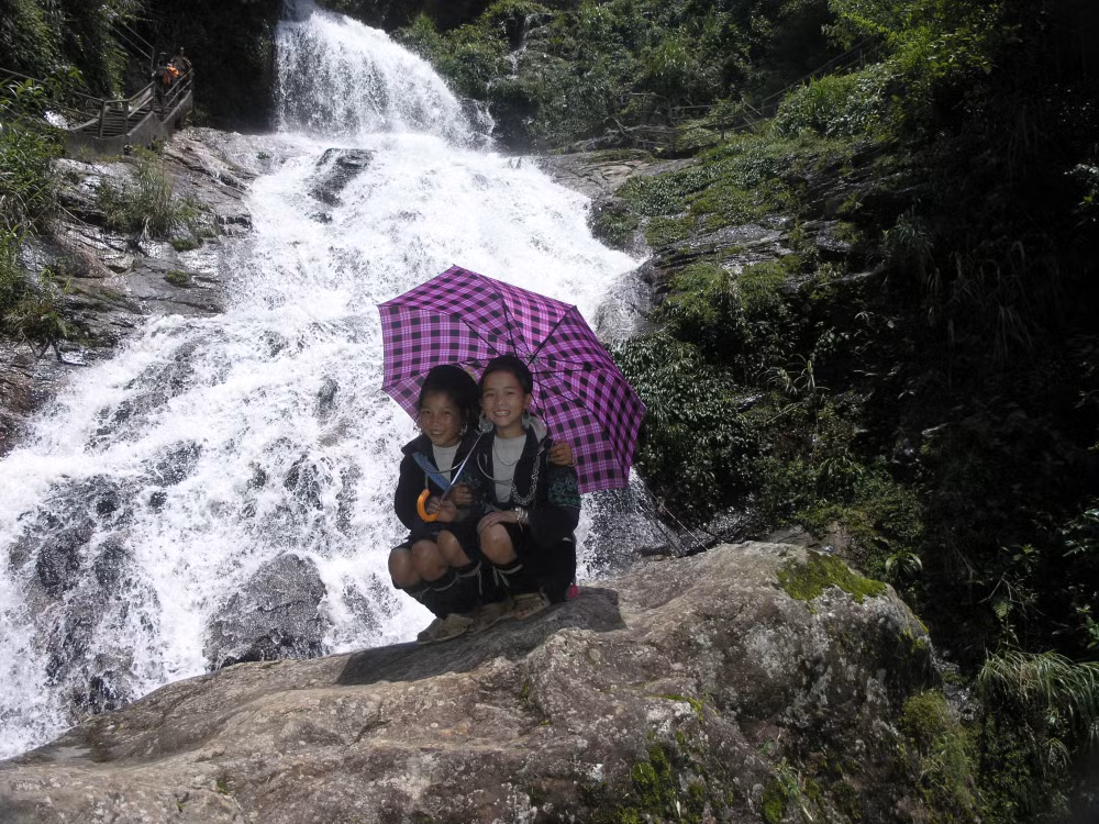 lao cai thac bac sa pa nam duoi chan deo hoang lien la di tich danh lam thang canh cap tinh hinh 1