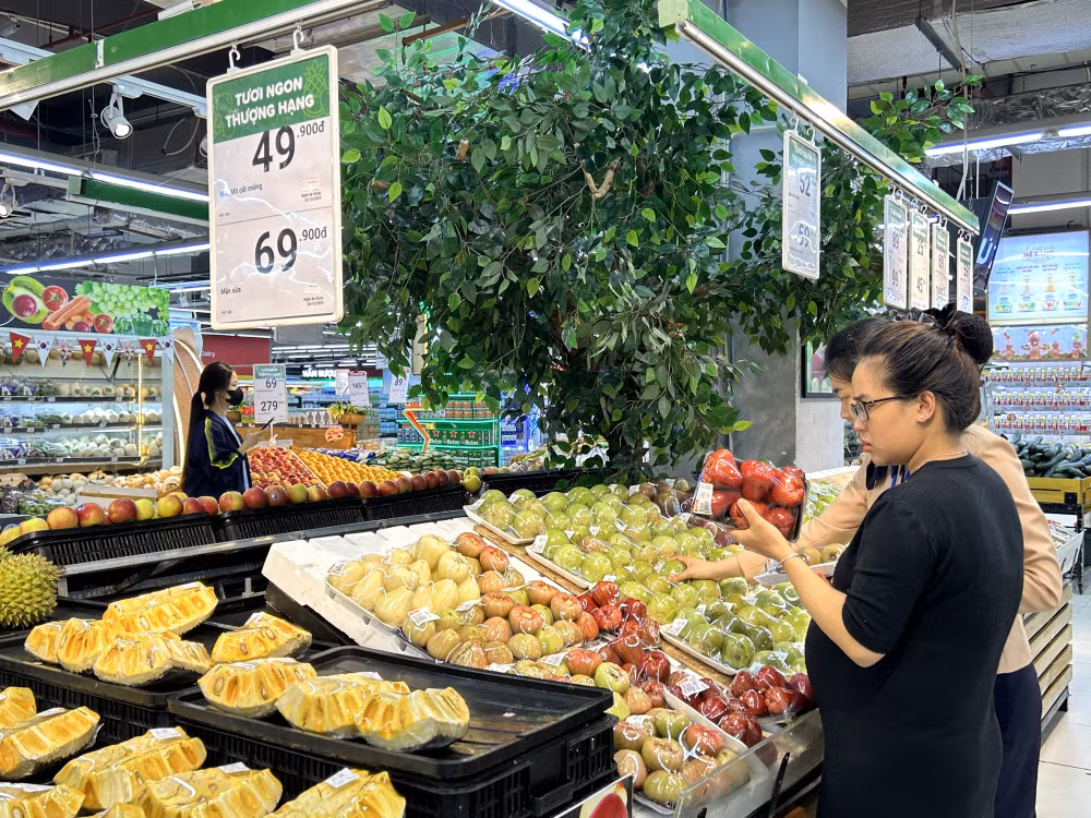 mua khuyen mai cuoi nam mua sam hang gia tot tai winmart hinh 3