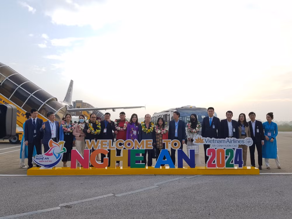 vietnam airlines dong hanh cung cac tinh thanh don khach dau tien cua nam 2024 hinh 3