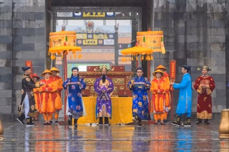 tai hien le ban soc trieu nguyen ngay dau nam moi 2024 hinh 1