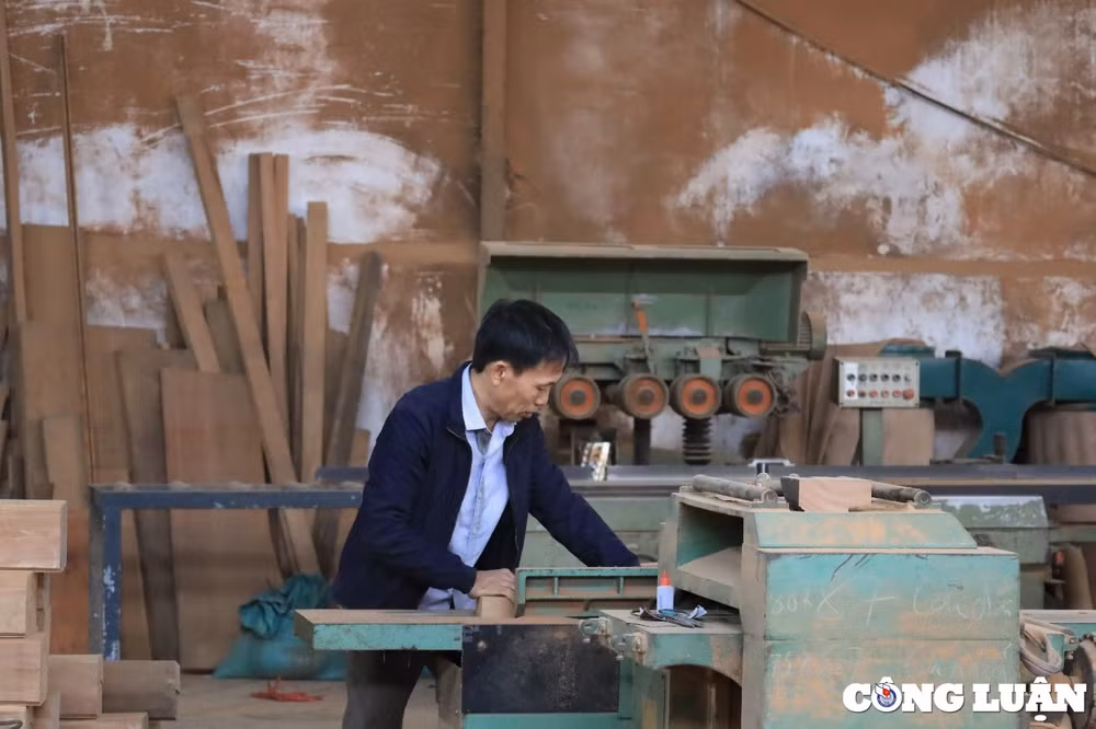 lang moc phuc loc voi hon 400 ho san xuat do go nhon nhip nhung ngay cuoi nam hinh 3