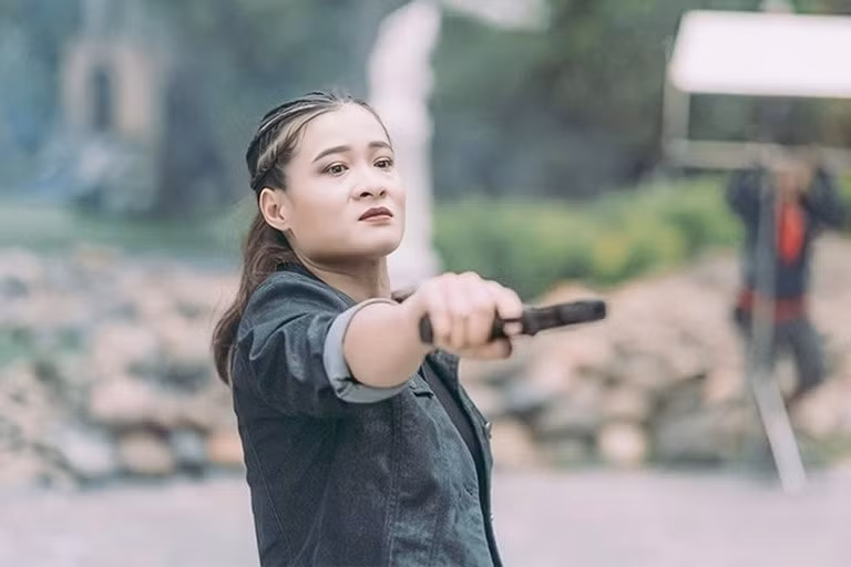 nhieu sao viet bang hoang khi dien vien thanh soi hai phuong qua doi hinh 2