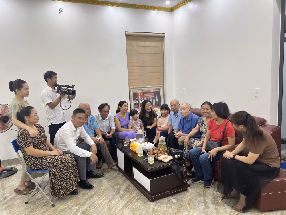gap lai nha bao thai duy duoc nghe nhung cau chuyen con rat moi hinh 4