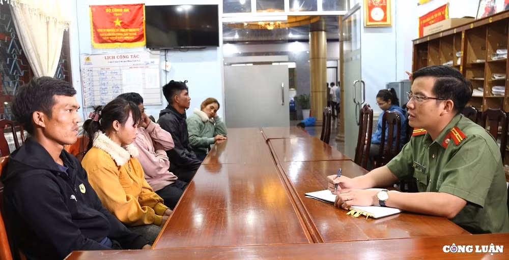 bai 3 vach tran nhung thu doan tinh vi hinh 1