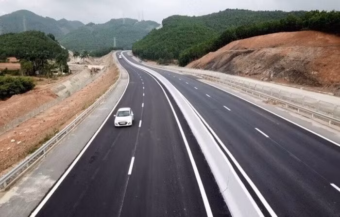 chinh phu dong y dau tu cao toc hoa binh moc chau giai doan 1 quy mo 2 lan xe hinh 1