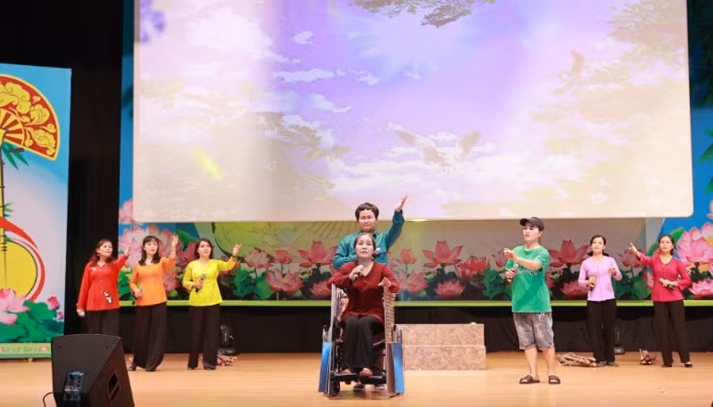 nhieu tiet muc dac sac trong lien hoan hat ru hat dan ca tinh binh dinh hinh 4