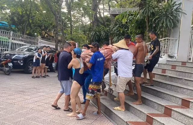 ha noi nam thanh nien tu vong khi tam o be boi hinh 1