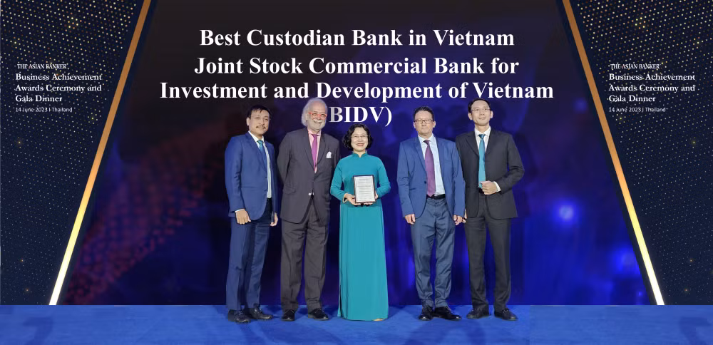 bidv nhan giai thuong ngan hang luu ky giam sat tot nhat viet nam lan thu 3 lien tiep hinh 1