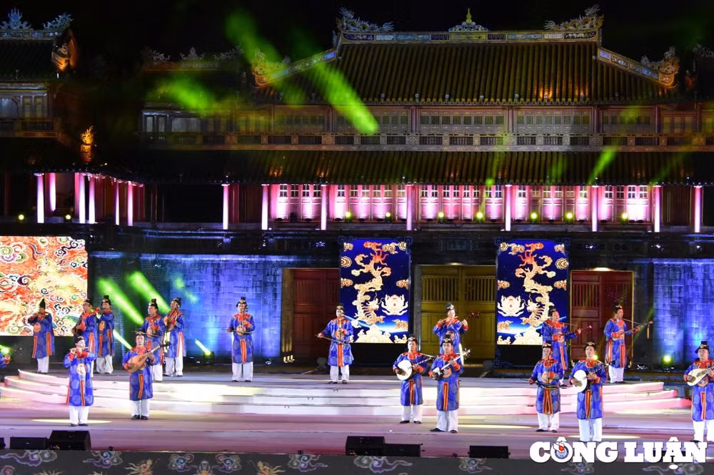 ky niem 30 nam quan the di tich co do hue duoc vinh danh di san the gioi hinh 2