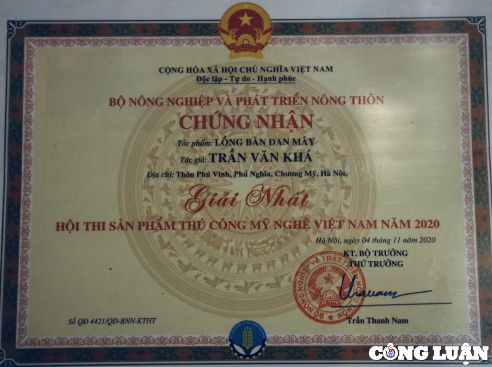 tham doi vo chong lam ra nhung chiec long ban thu cong co gia 30 trieu dong chiec hinh 7