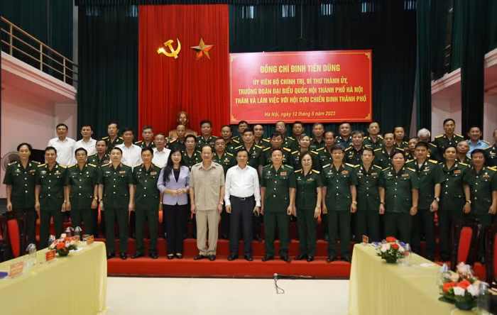 hoi cuu chien binh ha noi cho dua tin cay cua cap uy chinh quyen va nhan dan hinh 1