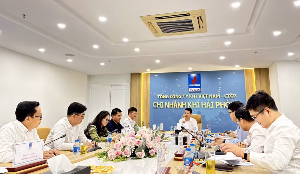 tong giam doc pv gas lam viec voi cac don vi tai khu vuc phia bac hinh 1