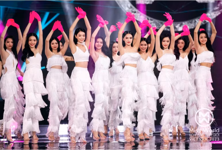 top 45 thi sinh miss world vietnam 2023 trinh dien ao tam boc lua hinh 1