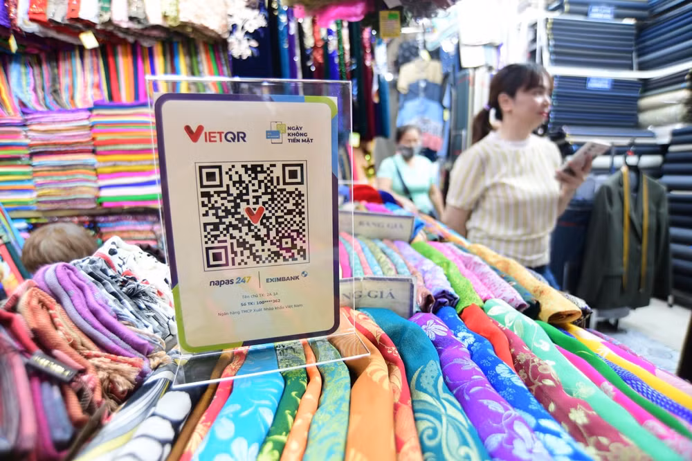 napas phoi hop ra quan chien dich dan ma qr tai dia ban thanh pho ho chi minh hinh 5