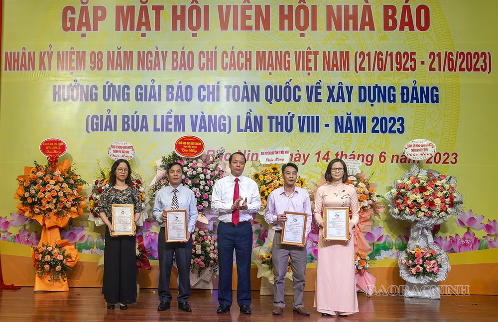 hoi nha bao tinh bac ninh trao giai bao chi ngo gia tu nam 2022 hinh 1
