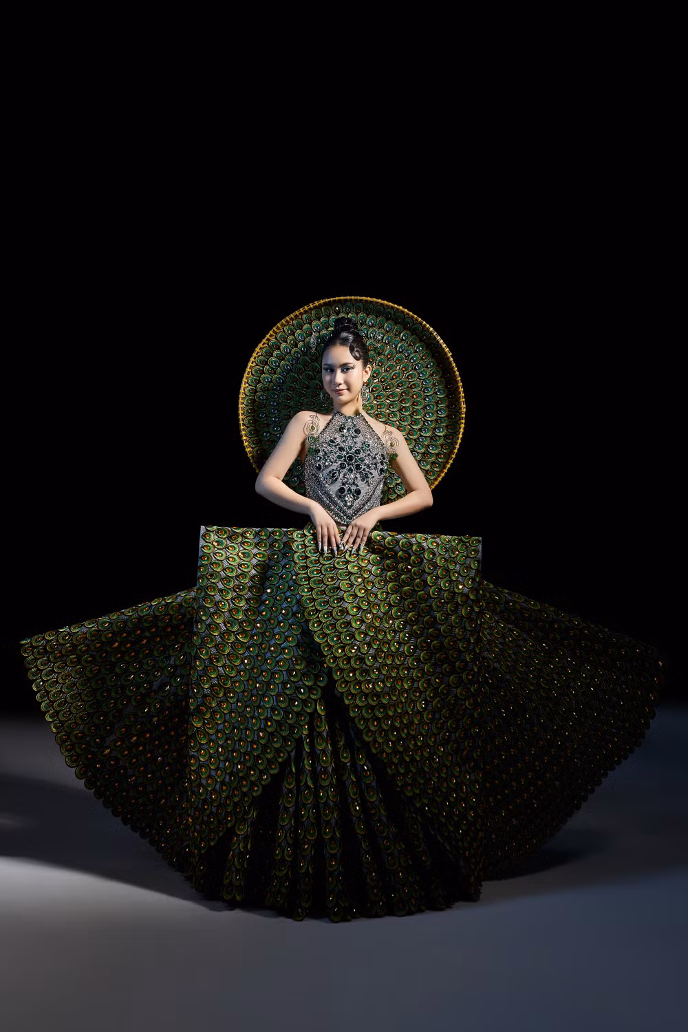 nuot mic trong phan thi ung xu bang tieng anh nguyen trang nguyet minh dang quang miss teen grand international 2023 hinh 14