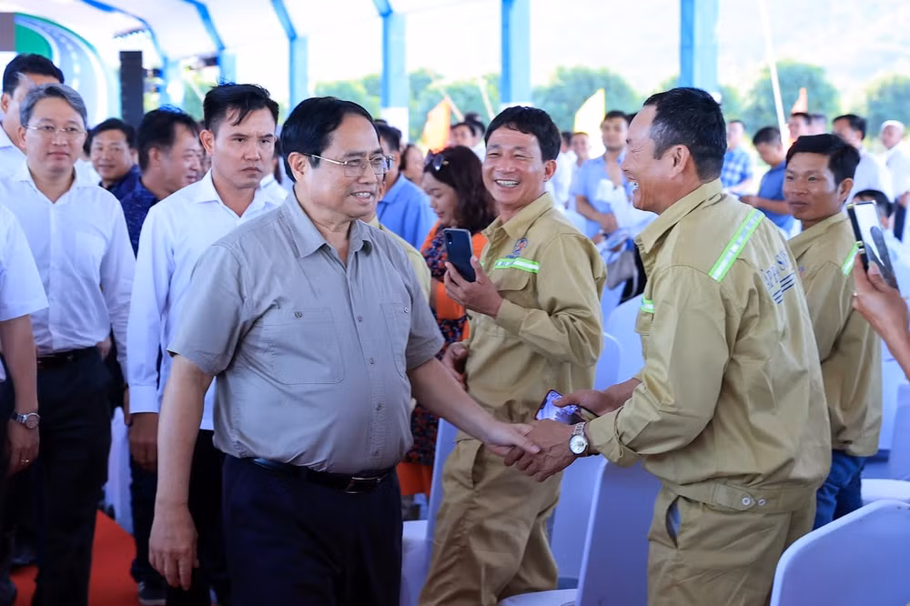 thu tuong chung ta co rat nhieu cam xuc khi di tren tuyen cao toc thong suot tu tp hcm ra khanh hoa hinh 3