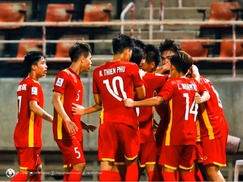 u17 viet nam hoa tiec nuoi o tran ra quan giai u17 chau a hinh 3