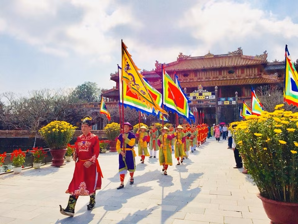 Nghi thức đổi gác.