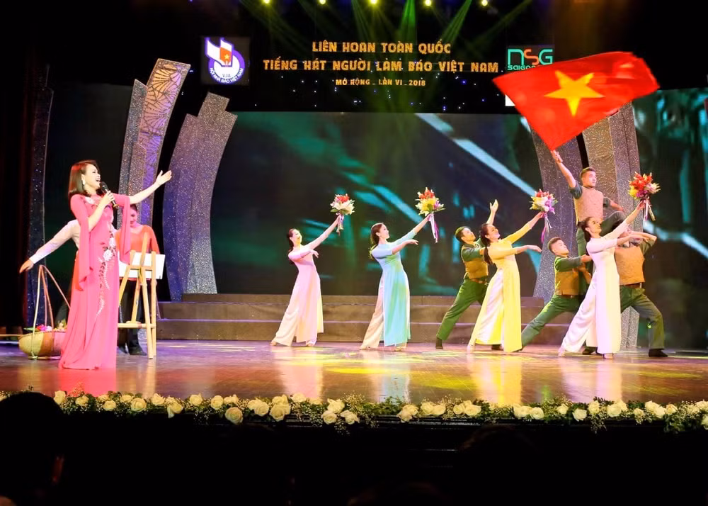 Hồng Nhung 1