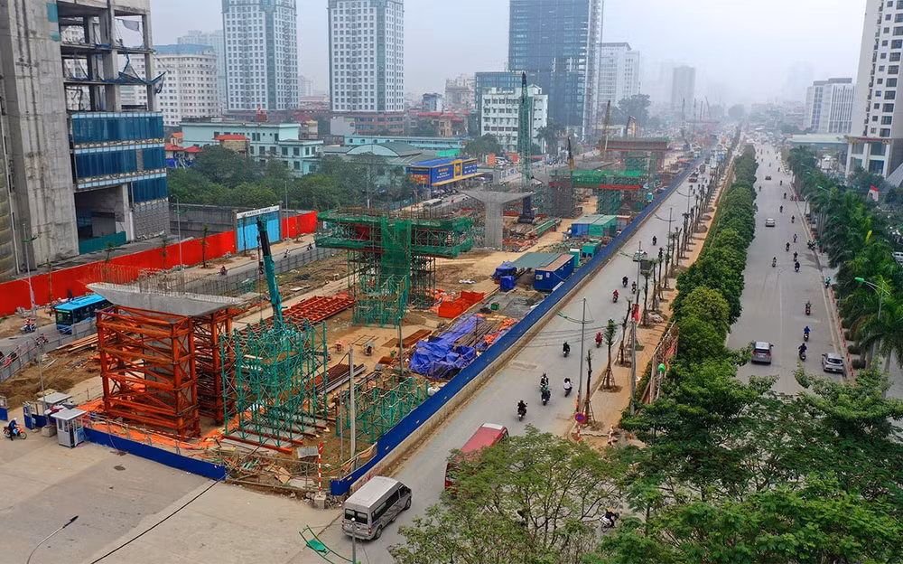 Đường vành đai 3 đoạn từ cầu vượt Mai Dịch đến chân cầu Thăng Long dài 5,5 km có tổng mức đầu tư trên 3.100 tỷ đồng. Ảnh: TL