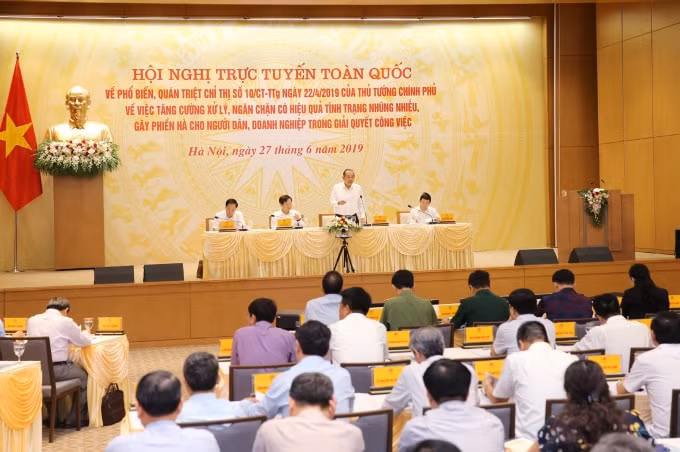 Phó Thủ tướng Thường trực yêu cầu sớm chấm dứt tình trạng tham nhũng vặt, cương quyết xử lý nghiêm những cán bộ, công chức, viên chức có hành vi nhũng nhiễu tiêu cực, tham nhũng. Ảnh: VGP