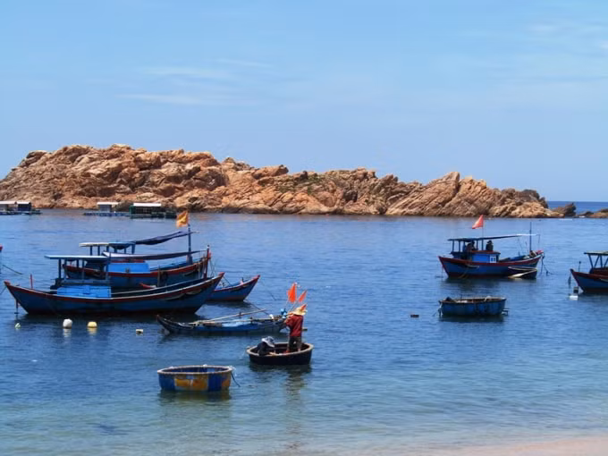 Phát triển vùng biển Nam Trung Bộ đòi hỏi phải thay đổi tầm nhìn, xoá bỏ định kiến trong chiến lược phát triển kinh tế biển. (Ảnh minh họa)