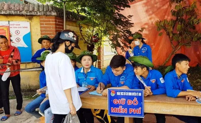 Ngày 25/6/2019, hơn 16.800 thí sinh tại 55 đơn vị trường học, Trung tâm Giáo dục nghề nghiệp - Giáo dục thường Xuyên, các trường cao đẳng, trung cấp nghề tham gia kỳ thi THPT quốc gia ở cụm thi Hà Tĩnh (tăng hơn 400 thí sinh so với kỳ thi năm 2018), trong số đó có hơn 600 thí sinh tự do.
