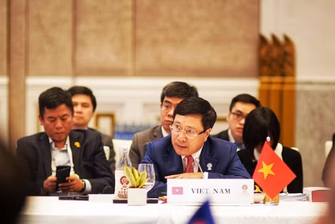 Phó Thủ tướng, Bộ trưởng Ngoại giao Phạm Bình Minh dẫn đầu đoàn Việt Nam tham dự Hội nghị. Ảnh: TG&VN