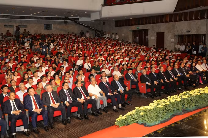 Quang cảnh Lễ trao Giải Báo chí Quốc gia lần thứ XIII – 2018. Ảnh: Sơn Hải