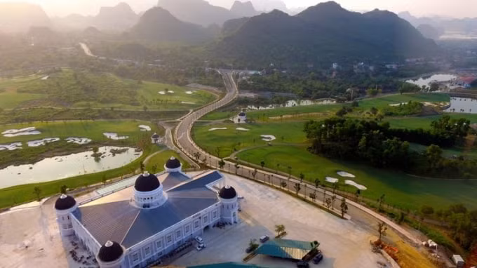 Dự án sân golf Kim Bảng xây dựng không phép.